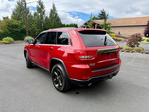 Used 2011 Jeep Grand Cherokee Laredo AWD/4WD image 4