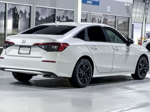 Used 2024 Honda Civic LX image 9