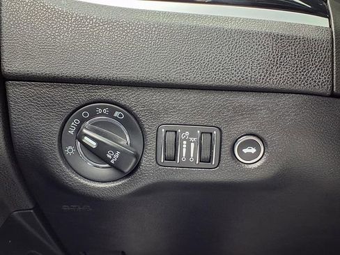 Used 2020 Chrysler 300 S RWD image 19