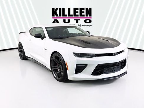 Used 2018 Chevrolet Camaro SS RWD image 1