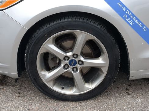 Used 2014 Ford Fusion SE w/ Equipment Group 201A image 17