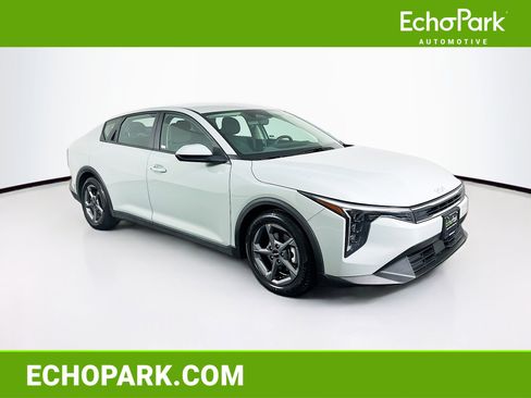 Used 2025 Kia K4 FWD image 1