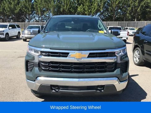 Used 2025 Chevrolet Silverado 1500 LT image 9