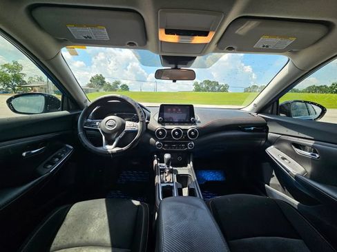 Used 2021 Nissan Sentra SR FWD image 12
