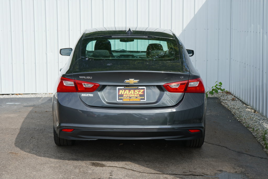 Used 2017 Chevrolet Malibu LT w/ LPO, Convenience Package 2 FWD image 5