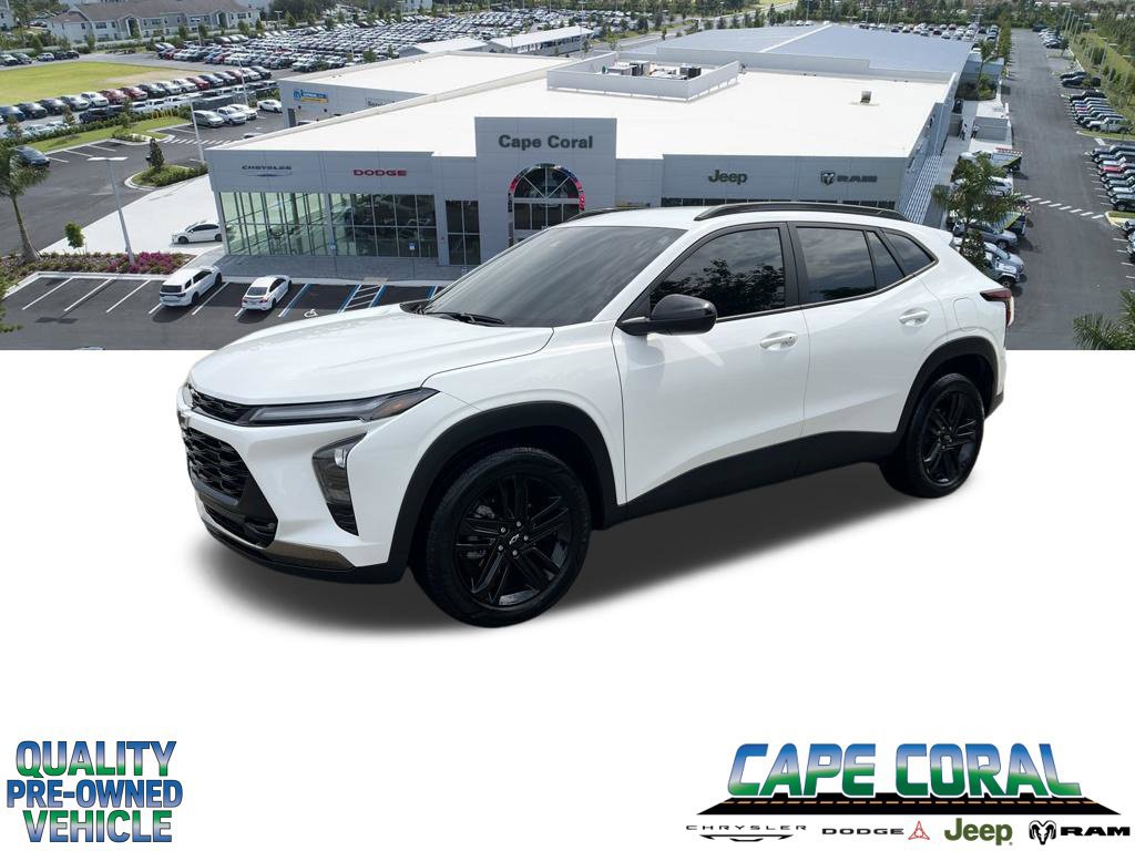 Used 2025 Chevrolet Trax ACTIV w/ Driver Confidence Package FWD image 1