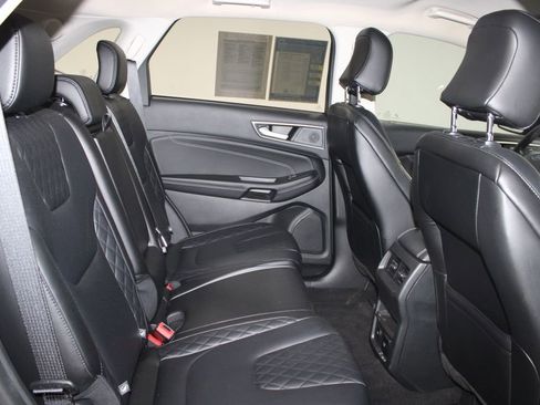 Used 2024 Ford Edge Titanium AWD/4WD image 29