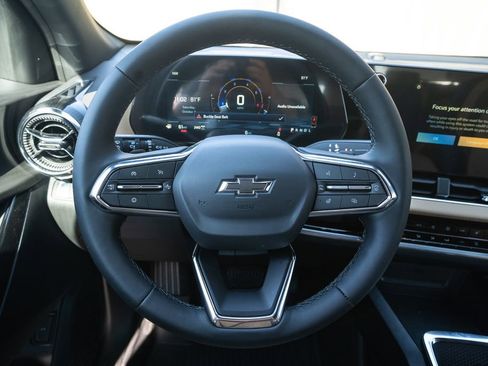 New 2026 Chevrolet Equinox ACTIV w/ LPO, Floor Liner Package image 18