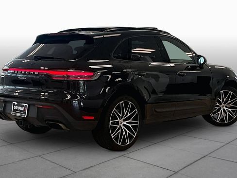 Used 2022 Porsche Macan AWD/4WD image 11