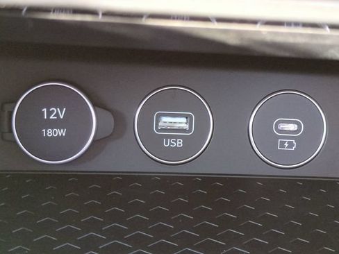Certified 2026 Genesis G70 2.5T RWD image 20