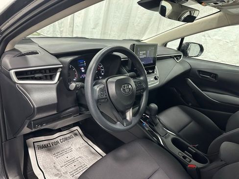 Used 2025 Toyota Corolla LE w/ LE Premium Package image 14