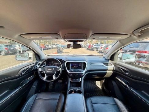 Used 2020 GMC Acadia SLT AWD/4WD image 18
