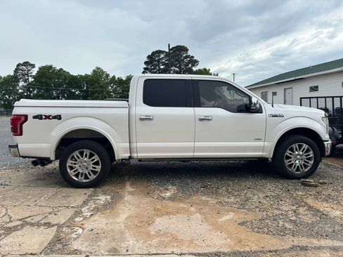 Used 2015 Ford F150 Lariat w/ Equipment Group 502A Luxury AWD/4WD image 4