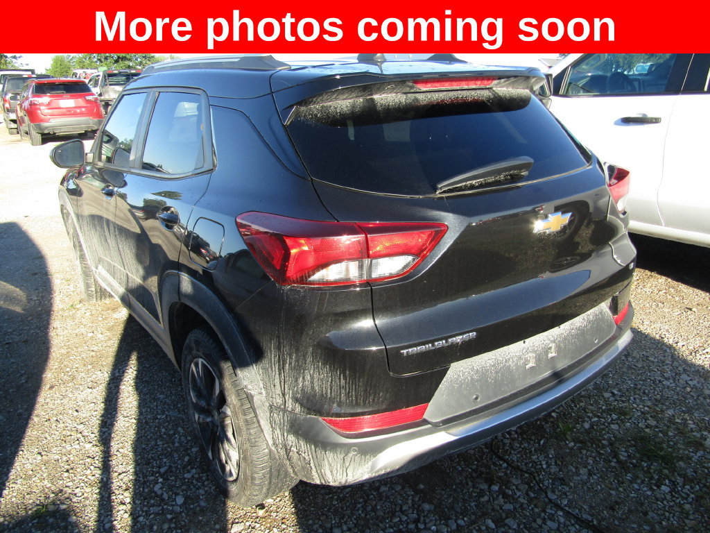 Used 2021 Chevrolet TrailBlazer LT w/ Convenience Package FWD image 3