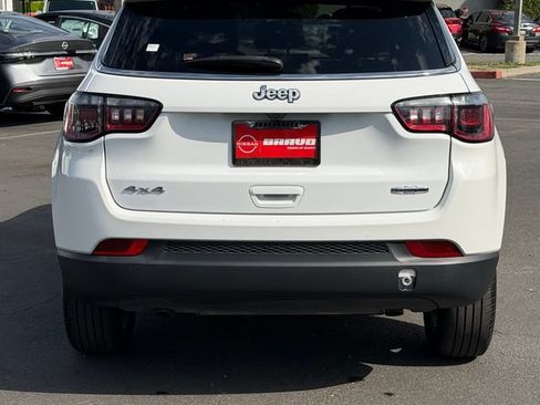 Used 2024 Jeep Compass Latitude AWD/4WD image 6