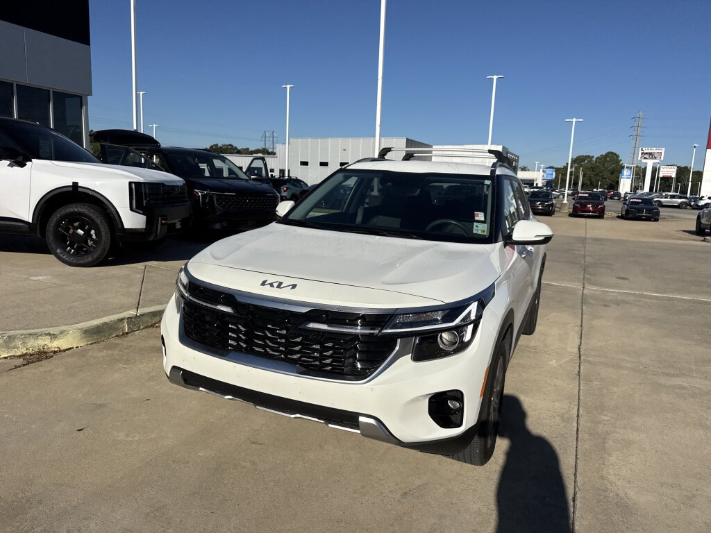Certified 2024 Kia Seltos S FWD image 4