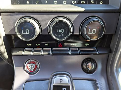 Used 2019 Jaguar F-TYPE Convertible RWD image 25