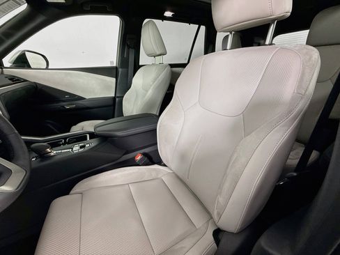 Used 2025 Lexus TX 350 AWD w/ Technology Package image 11