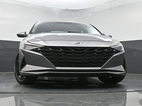 Used 2023 Hyundai Elantra Blue FWD image 23