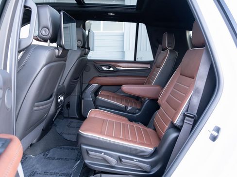 Used 2024 GMC Yukon Denali Ultimate image 18