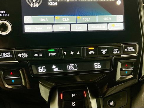 Used 2018 Honda Odyssey EX-L image 11