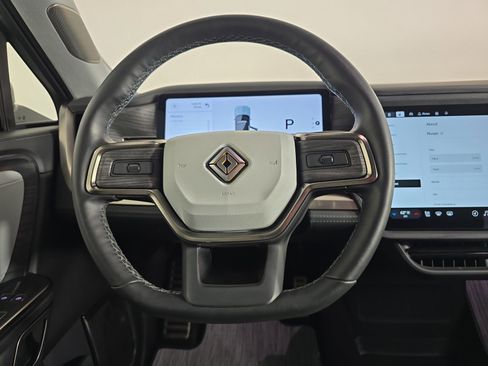 Used 2023 Rivian R1S Adventure AWD/4WD image 28