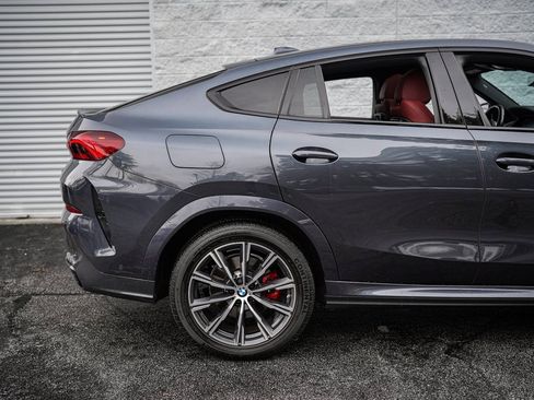 Used 2022 BMW X6 xDrive40i w/ M Sport Package image 15