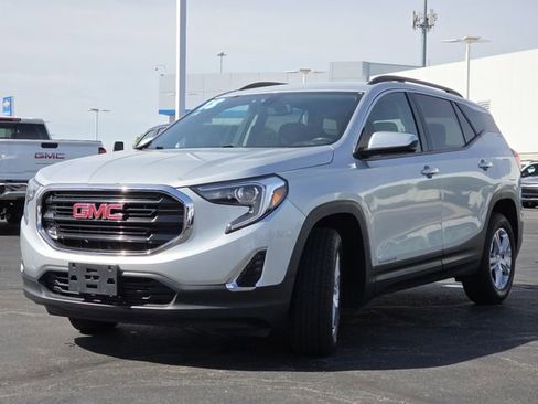 Used 2018 GMC Terrain SLE w/ Driver Convenience Package FWD image 15