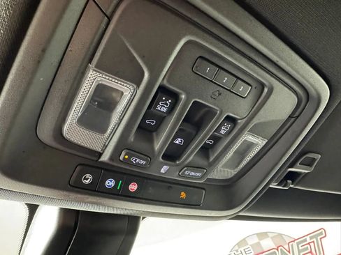 Used 2023 GMC Sierra 2500 AT4 w/ AT4 Preferred Package AWD/4WD image 25