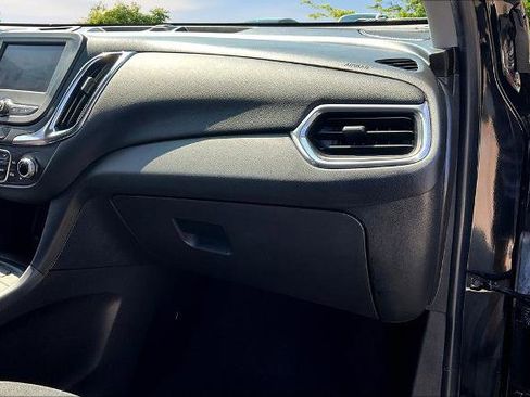 Used 2023 Chevrolet Equinox LT w/ Driver Convenience Package image 16