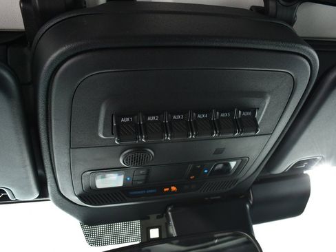 New 2025 Ford Bronco Badlands image 35