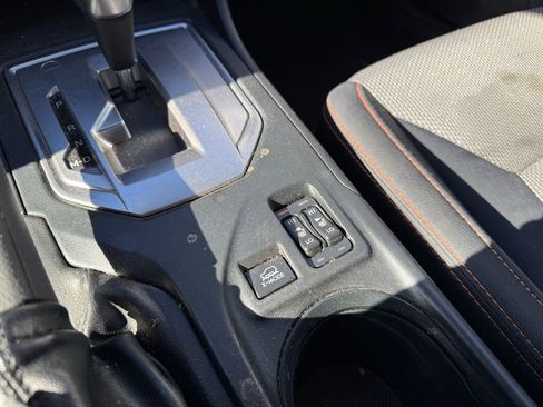 Used 2022 Subaru Crosstrek 2.0i Premium w/ Moonroof Package image 13