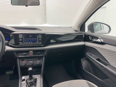 Used 2022 Volkswagen Taos S image 26