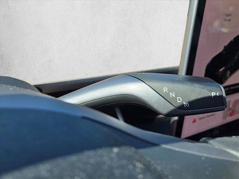 Used 2018 Tesla Model 3 Long Range RWD image 13