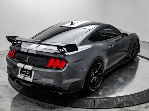 Used 2021 Ford Mustang Shelby GT500 w/ Carbon Fiber Track Pack RWD image 21