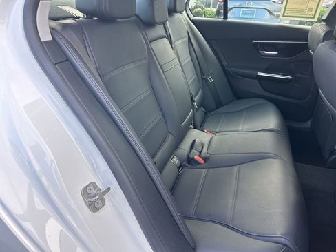 Used 2025 Mercedes-Benz C 300 Sedan image 26