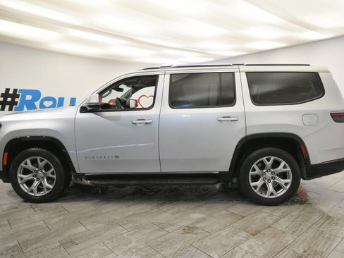 Used 2022 Jeep Wagoneer Series II image 2