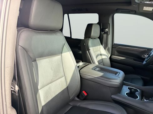 Used 2024 Chevrolet Tahoe Z71 w/ Luxury Package AWD/4WD image 47