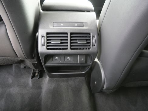Certified 2024 Land Rover Discovery Sport S AWD/4WD image 18