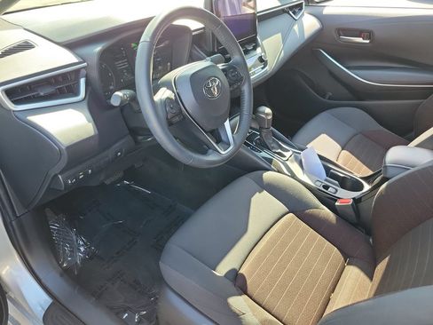 Used 2024 Toyota Corolla SE w/ SE Package FWD image 19