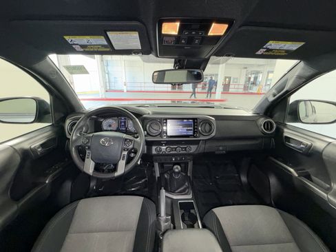 Used 2020 Toyota Tacoma TRD Off-Road image 23