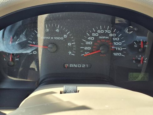 Used 2006 Ford F150 XLT RWD image 13