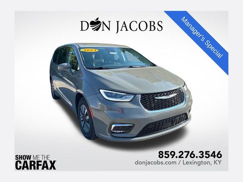 Used 2022 Chrysler Pacifica Touring-L w/ Uconnect Theater Family Group FWD image 1