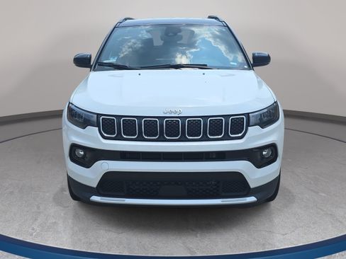 Used 2024 Jeep Compass Limited AWD/4WD image 2