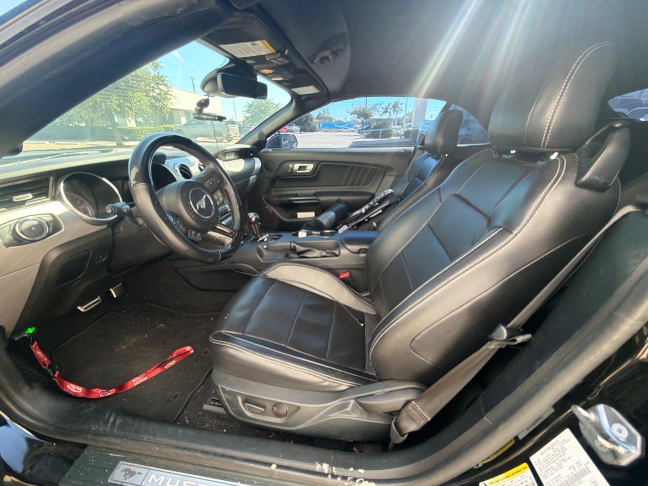 Used 2022 Ford Mustang Premium RWD image 8