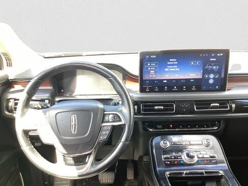 Used 2023 Lincoln Nautilus Reserve w/ Class II Trailer Tow Package AWD/4WD image 10