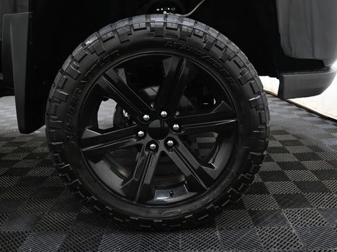 Used 2018 Chevrolet Silverado 1500 LTZ Z71 w/ Midnight Edition image 40