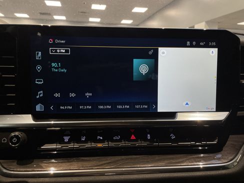 Used 2024 Chevrolet Silverado 2500 LTZ w/ LTZ Convenience Package image 23