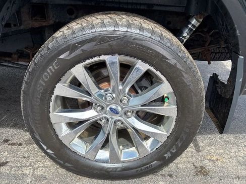 Used 2016 Ford F150 Lariat w/ Equipment Group 502A Luxury AWD/4WD image 17