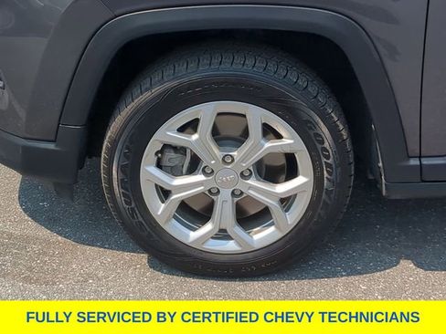 Used 2024 Jeep Compass Latitude AWD/4WD image 16